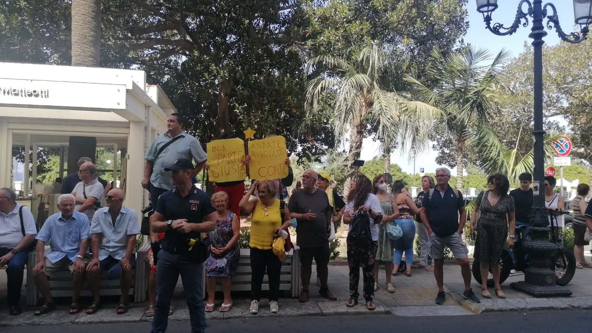 Giuseppe Conte a Reggio, ecco le foto più belle