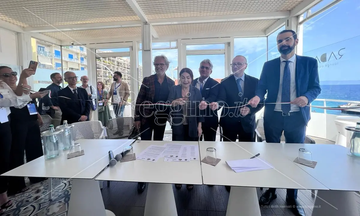 Biennale dello Stretto, Reggio e Messina unite nel segno della cultura e dello sviluppo