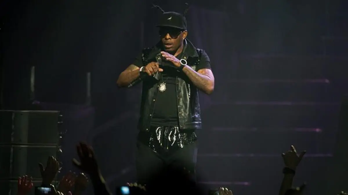 epa04137199 US musician and rapper Coolio performs during the Night of the Proms in Lodz, Poland, 22 March 2013. EPA/GRZEGORZ MICHALOWSKI POLAND OUT , EPA