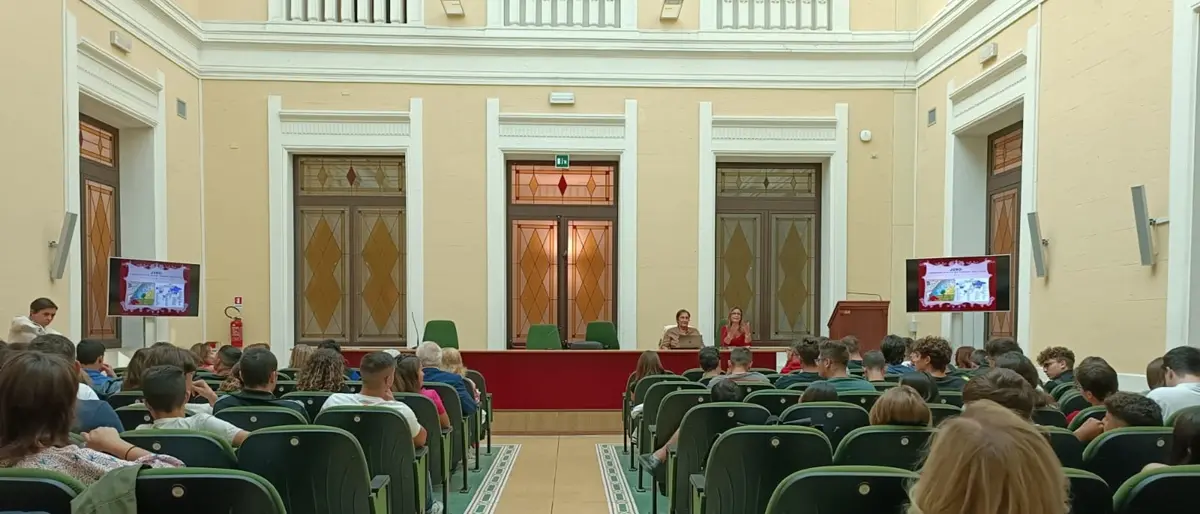 Al via il Festival Cosmos a Reggio, conferenze e conversazioni con gli studenti - FOTO