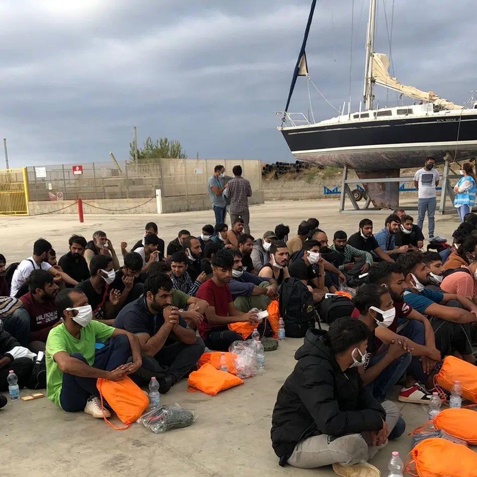 Sbarco a Roccella Jonica, soccorsi in mare 63 migranti