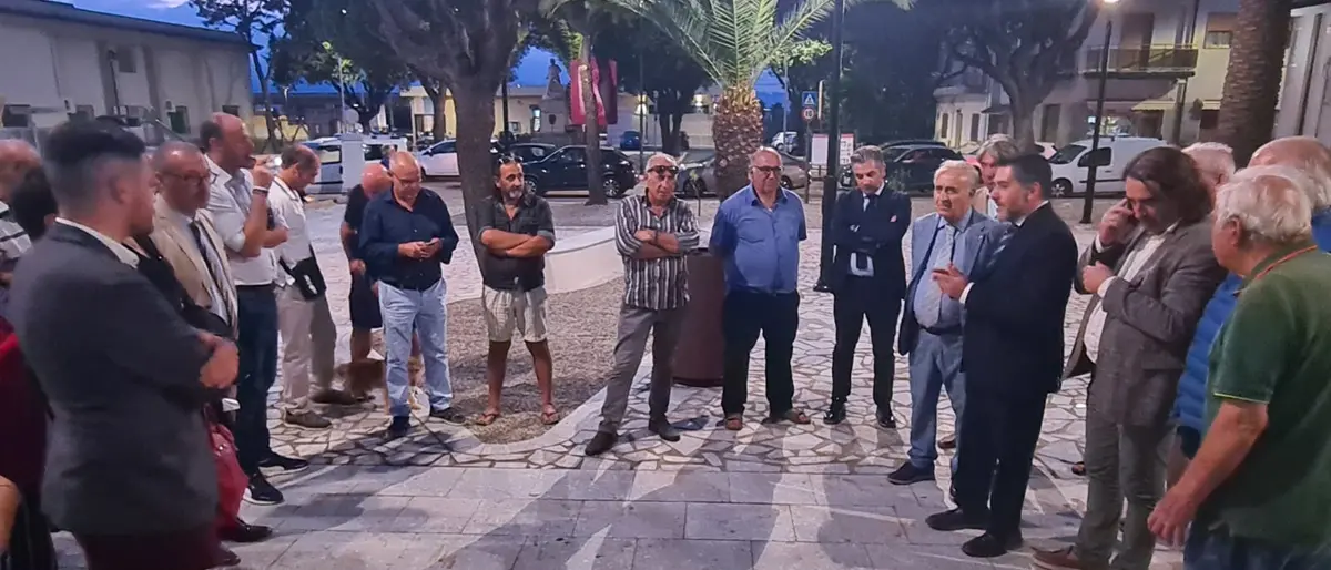 Reggio, completata la nuova piazza Municipio a Pellaro - FOTO