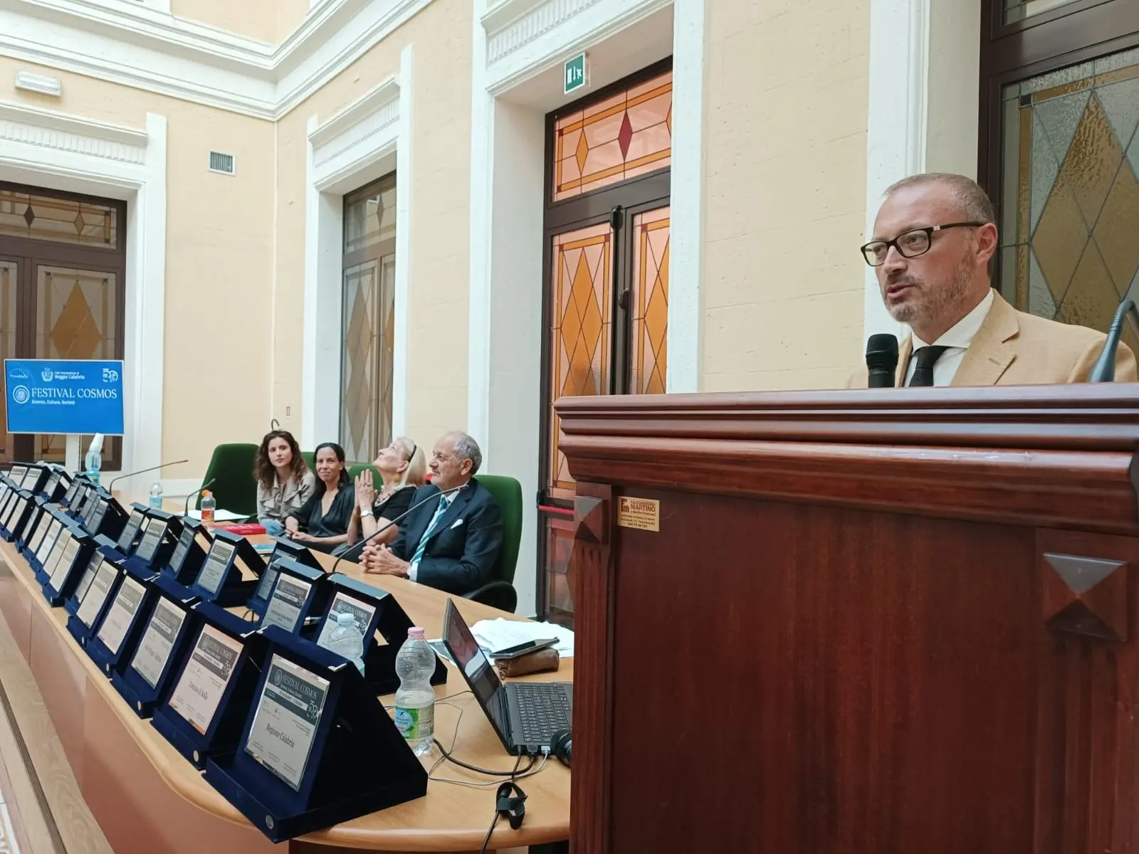 Reggio, ecco i cinque finalisti del premio Cosmos