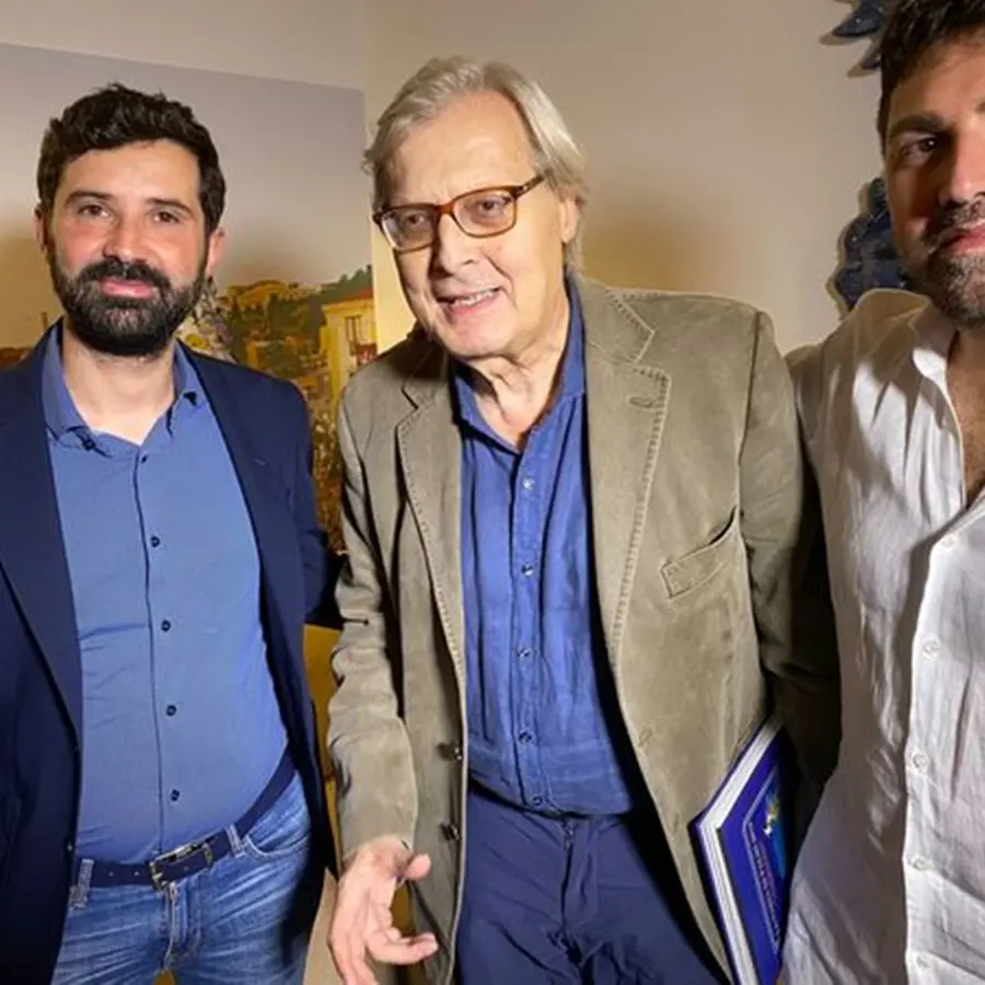 Palmi, Vittorio Sgarbi in visita nella città della Varia