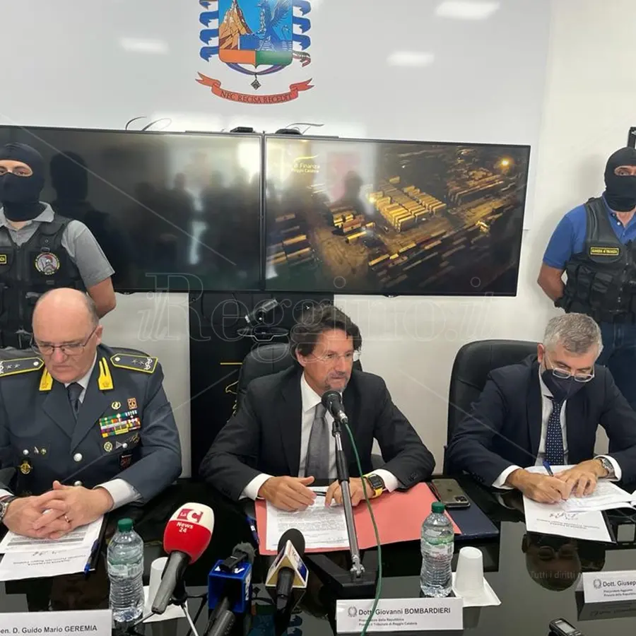 Narcotraffico al Porto di Gioia Tauro, Bombardieri: «Operazione con pochi precedenti in Italia» - VIDEO