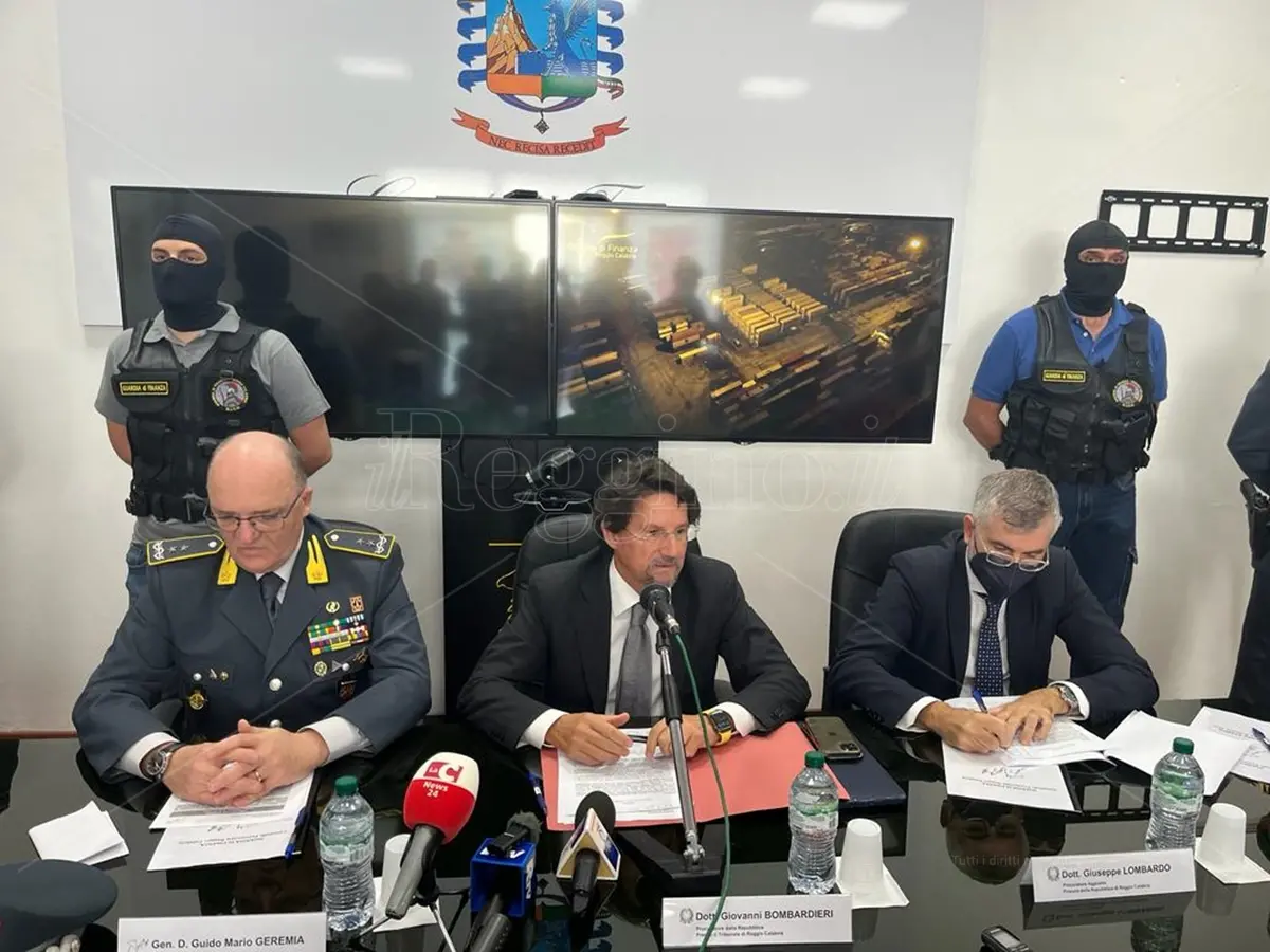 Narcotraffico al Porto di Gioia Tauro, Bombardieri: «Operazione con pochi precedenti in Italia» - VIDEO