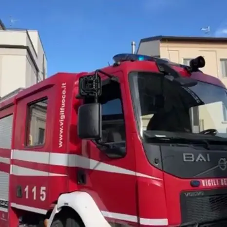 Siderno, donna intrappolata in ascensore: salvata dai Vigili del Fuoco
