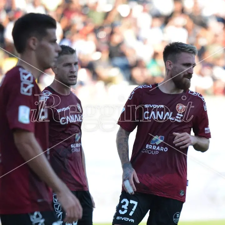 Reggina-Perugia, i convocati: rientra Sgarbi negli umbri, out Santander