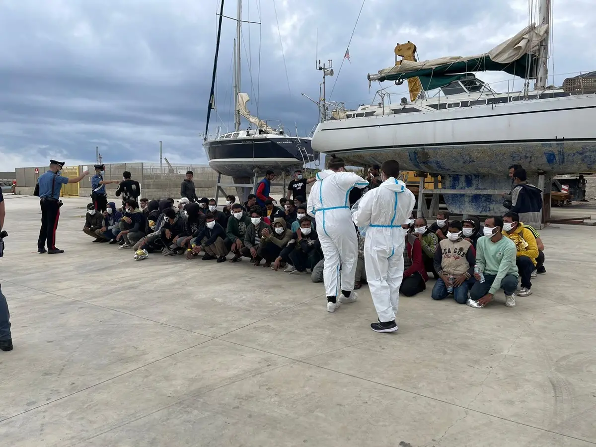 Migranti a Roccella Jonica, Irto (Pd): «Il governo della destra fa solo propaganda»