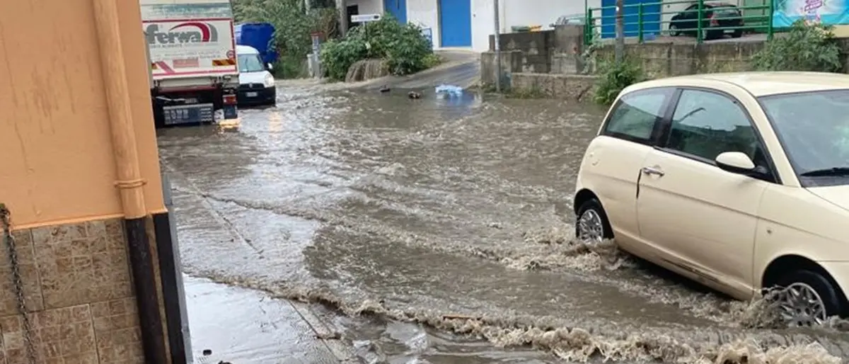 Maltempo a Reggio Calabria, allagato il quartiere Ravagnese - FOTO E VIDEO