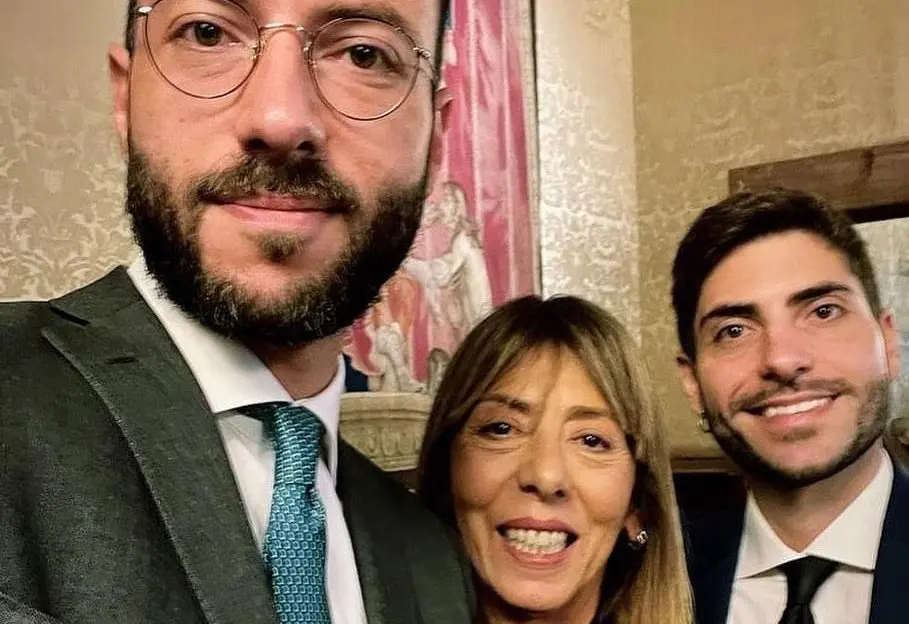 Senato, l’esordio di Minasi accompagnata dai figli: «Una gioia iniziare con loro accanto»
