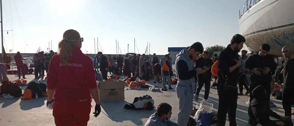 Migranti, due sbarchi in poche ore a Roccella Jonica