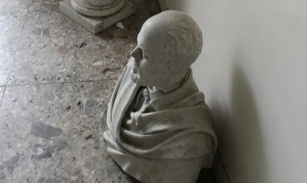 Reggio, Cagliostro: «Serve restaurare il busto di Genoese»