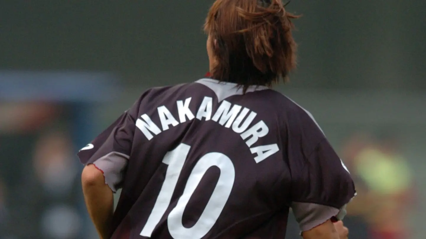 VERONA, ITALY - OCTOBER 24: Shunsuke Nakamura of Reggina in action during the Serie A match between Chievo Verona and Reggina at the Stadio Marc\\'Antonio Bentegodi on October 24, 2004 in Verona, Italy. (Photo by Etsuo Hara/Getty Images) , Getty Images