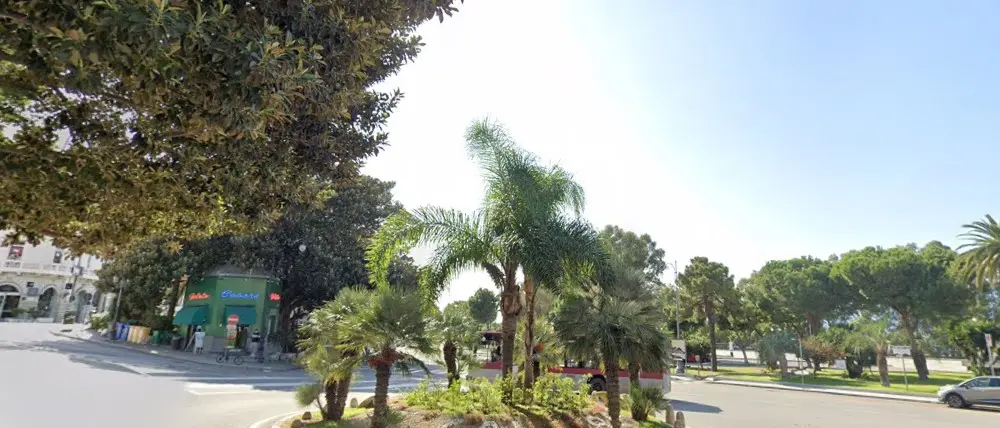 Reggio, bocciate le 8 proposte per il monumento identitario