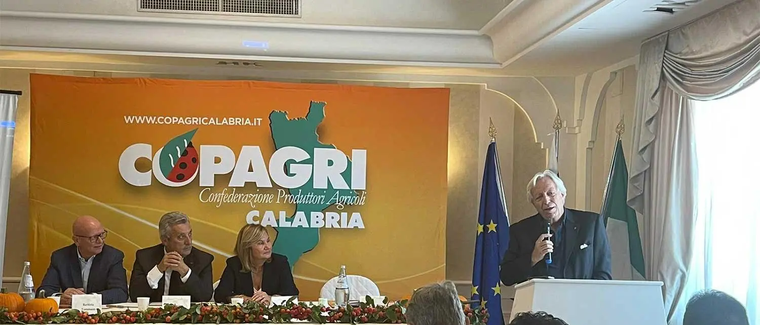 Roccella, l’allarme di Copagri: «Le aziende stanno chiudendo. Garantire cibo agli italiani»