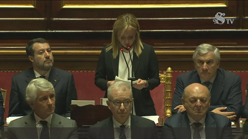Governo, Meloni: «Per il rigassificatore di Gioia Tauro basta un dpcm»