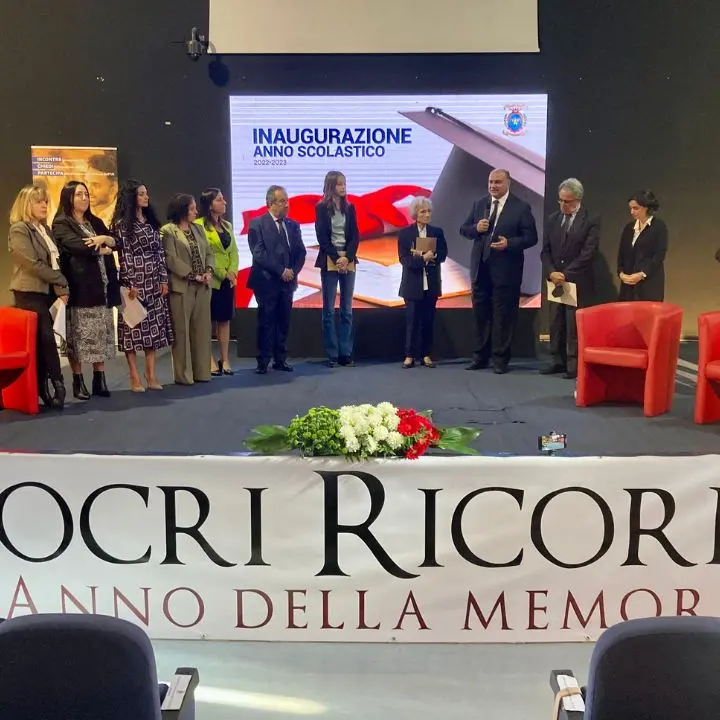 Locri, la città ricorda le vittime di mafia con la consegna della borsa di studio intitolata a Fortunato La Rosa