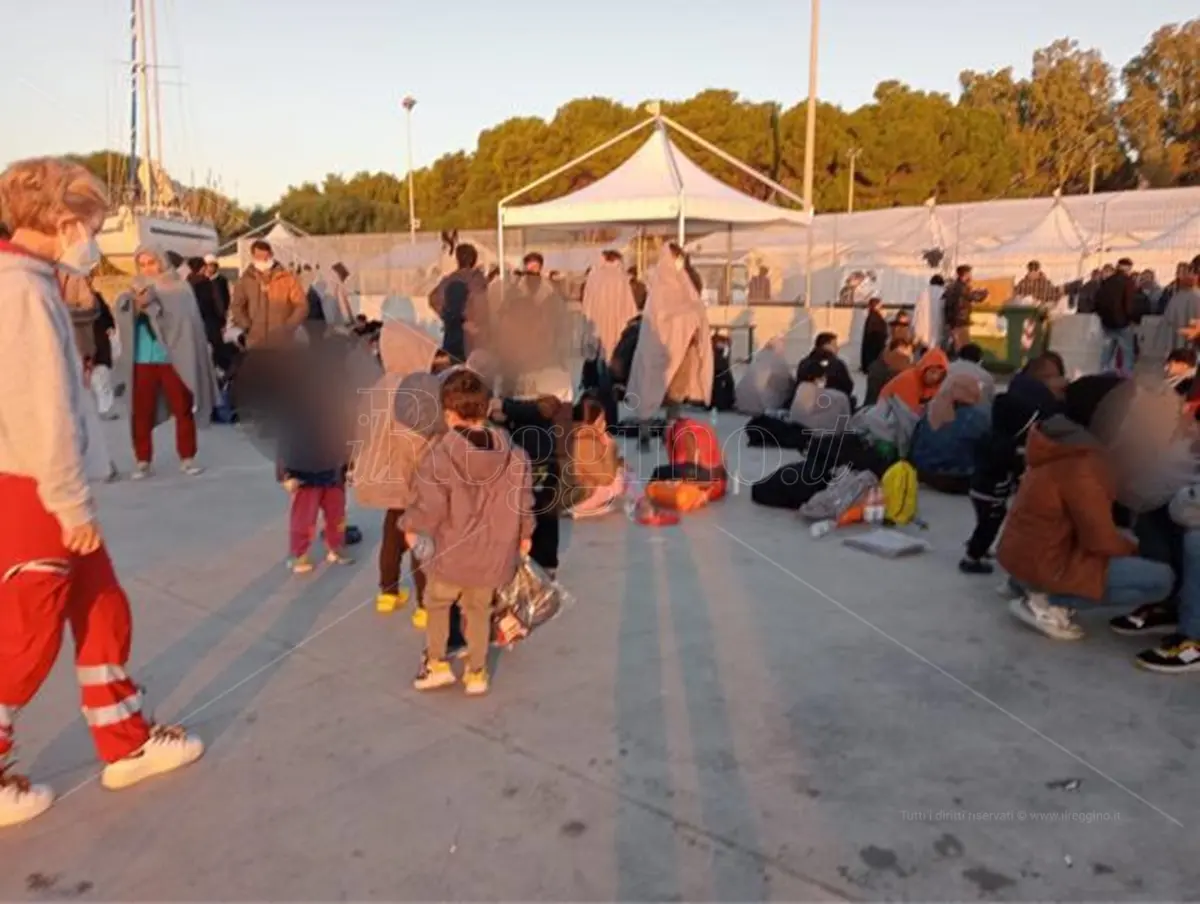 Migranti, gli sbarchi continuano: soccorse 170 persone tra Roccella Jonica e Monasterace