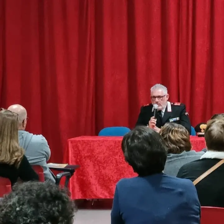 Seminara e Santa Cristina d’Aspromonte, i carabinieri incontrano i cittadini per prevenire truffe e raggiri