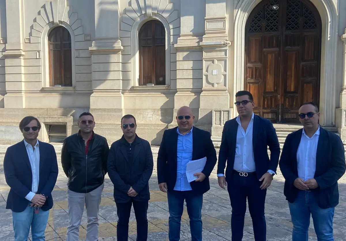 Bando raccolta rifiuti a Reggio, il centrodestra: «Il Consiglio di Stato boccia il Comune»