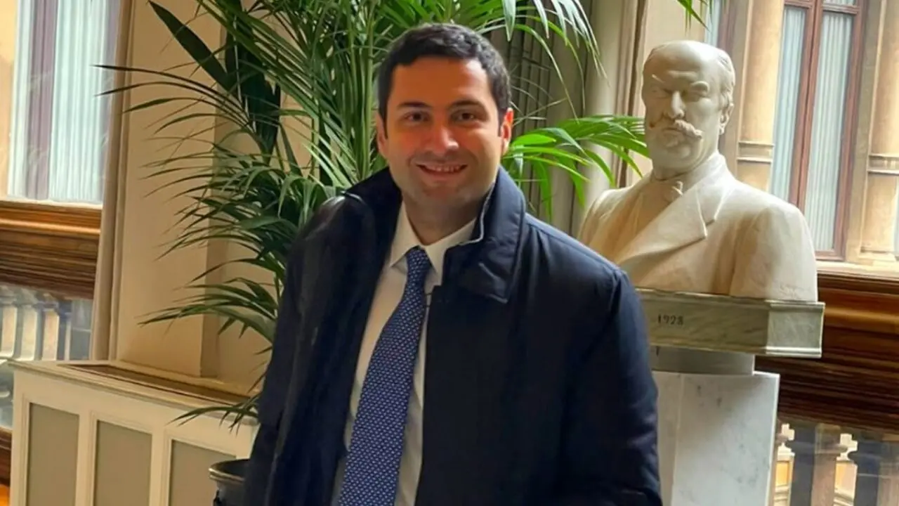 Governo, Gentile (FI): «Mangialavori onesto, leale e di specchiata moralità»