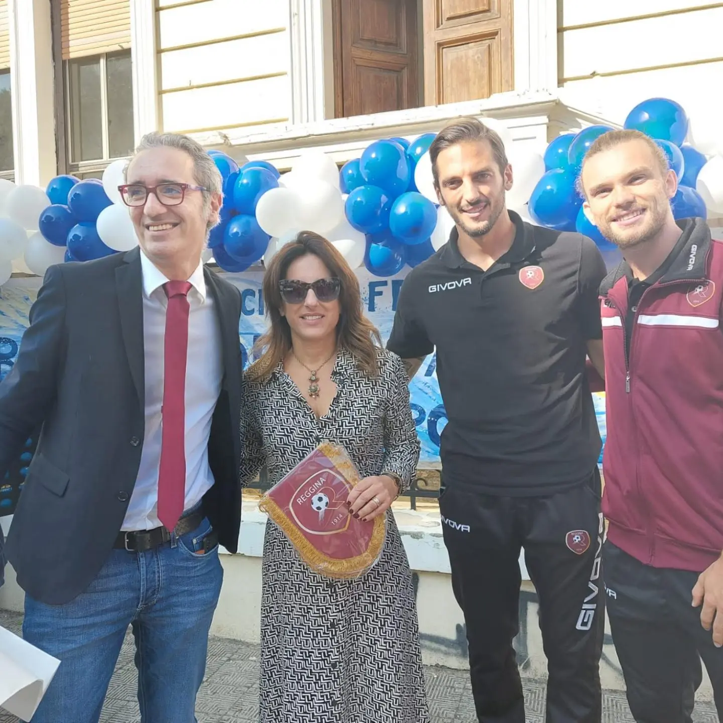 Reggio, i calciatori della Reggina all'inaugurazione dell'anno scolastico al \"Carducci- Da Feltre\"
