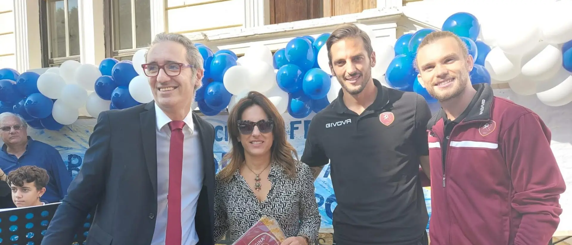 Reggio, i calciatori della Reggina all'inaugurazione dell'anno scolastico al \"Carducci- Da Feltre\"