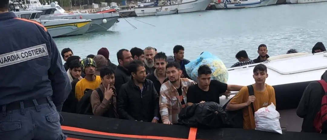 Roccella Jonica, giunti al porto questa mattina 80 profughi