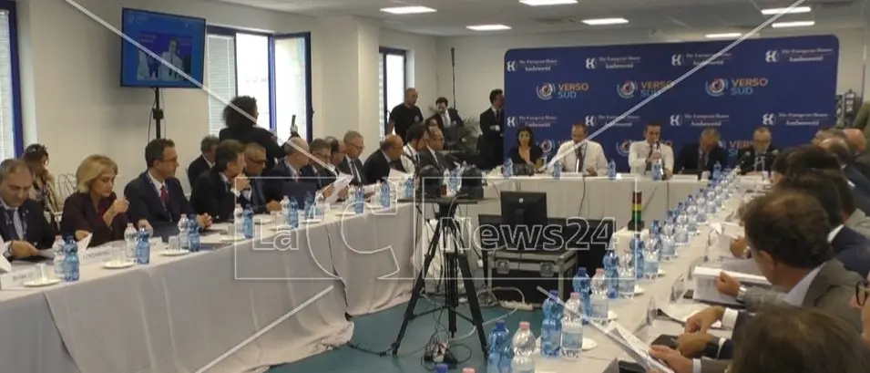 Gioia Tauro, Occhiuto: «Lavoriamo a un piano per attrarre investimenti»