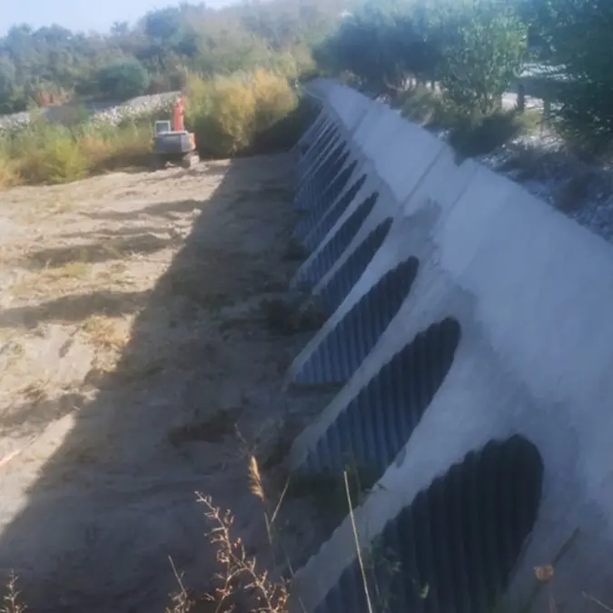 Allerta meteo, a Caulonia ripulito il guado del torrente Allaro