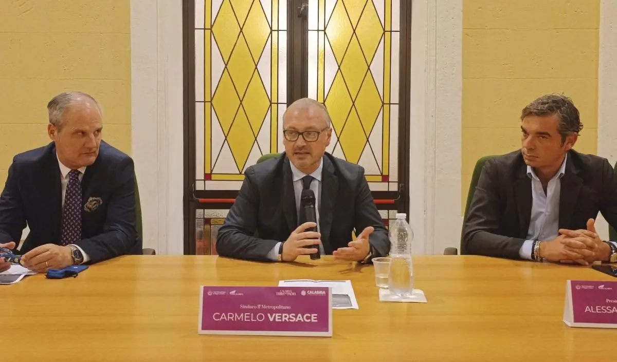 Alta velocità ferroviaria, l'appello del sindaco Versace: «Obiettivo irrinunciabile»
