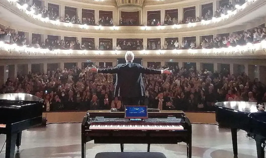 Claudio Baglioni ritorna live con “Piano di volo – Solo Tris” al Cilea di Reggio Calabria