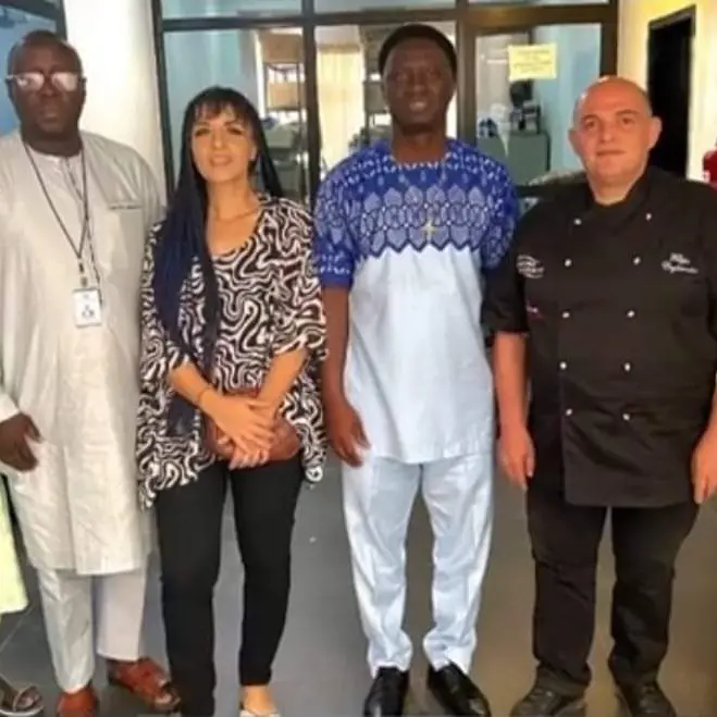 Viaggio in Gambia dello chef Cogliandro che dona alla scuola 1000 euro