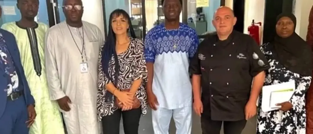 Viaggio in Gambia dello chef Cogliandro che dona alla scuola 1000 euro