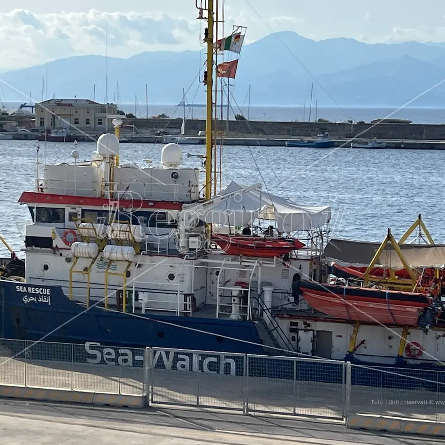 Reggio, Sea Watch 3: «Interveniamo su carenze per tornare presto in mare»