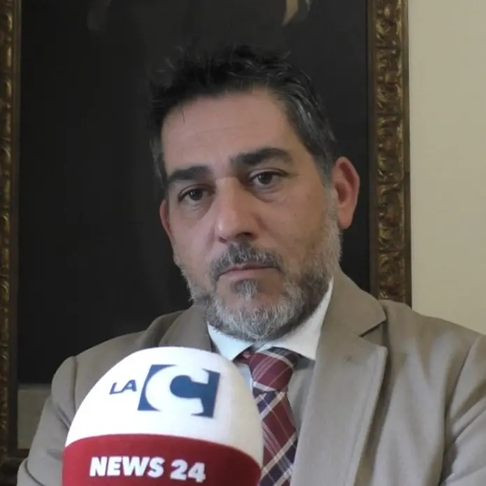 Rifiuti a Reggio, Brunetti a Gualtieri: «Affermazioni false, noi sempre penalizzati»