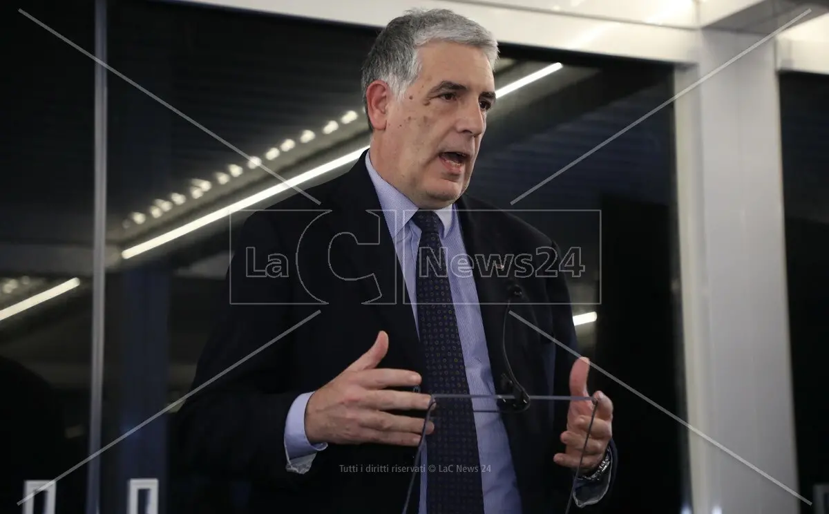 Educare per amare, Passarino: «In Calabria presto un laboratorio per studiare l’ecologia dei mari»