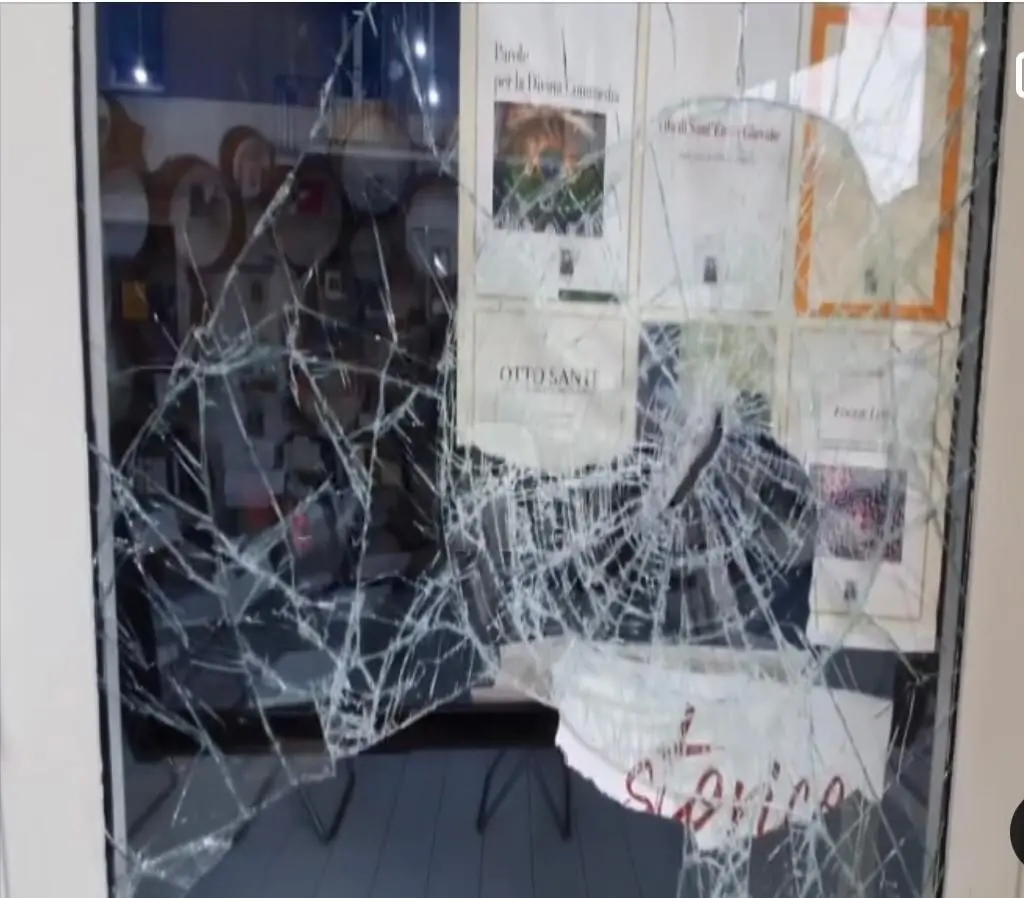 Rapina alla libreria \"Spazio open\" di Reggio, Marra: «Non è un episodio isolato»