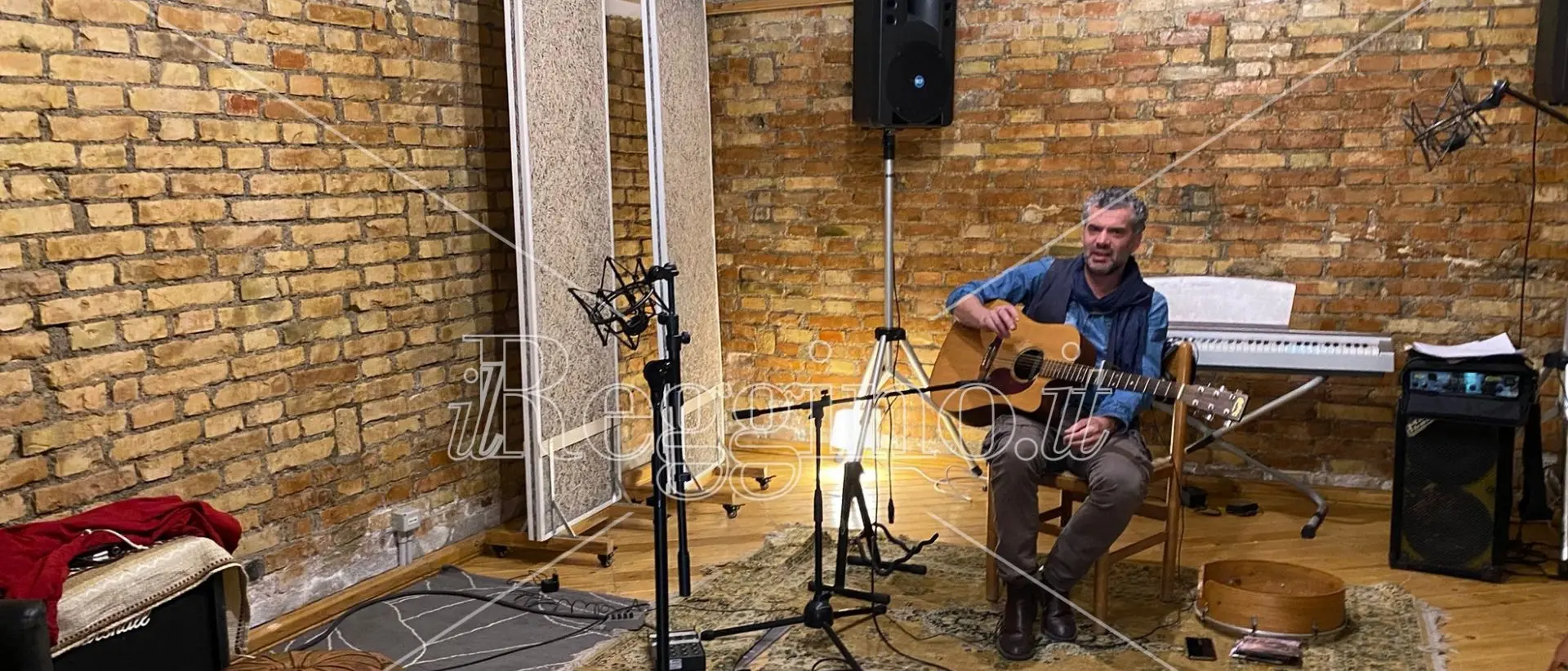 Musica, il \"rock&folk\" di Fabio Macagnino: «Le mie canzoni di amore e rabbia»