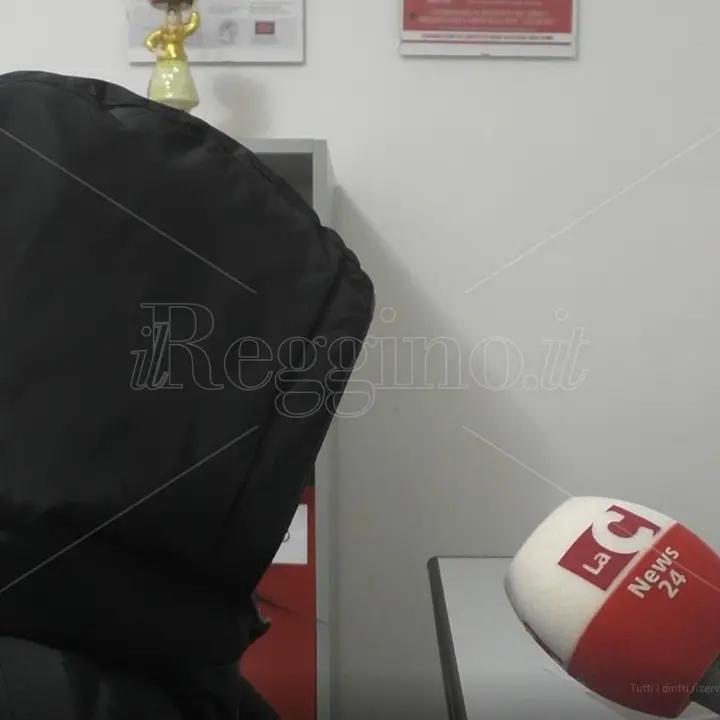 Violenza sulle donne, a Reggio la storia di Vittoria: «Mia figlia mi ha salvata» - VIDEO