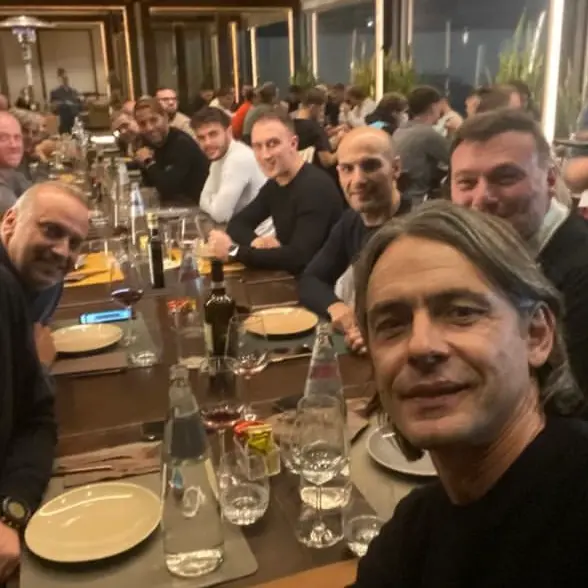 Reggina, staff e dirigenti a cena. Inzaghi: «Stiamo bene insieme»