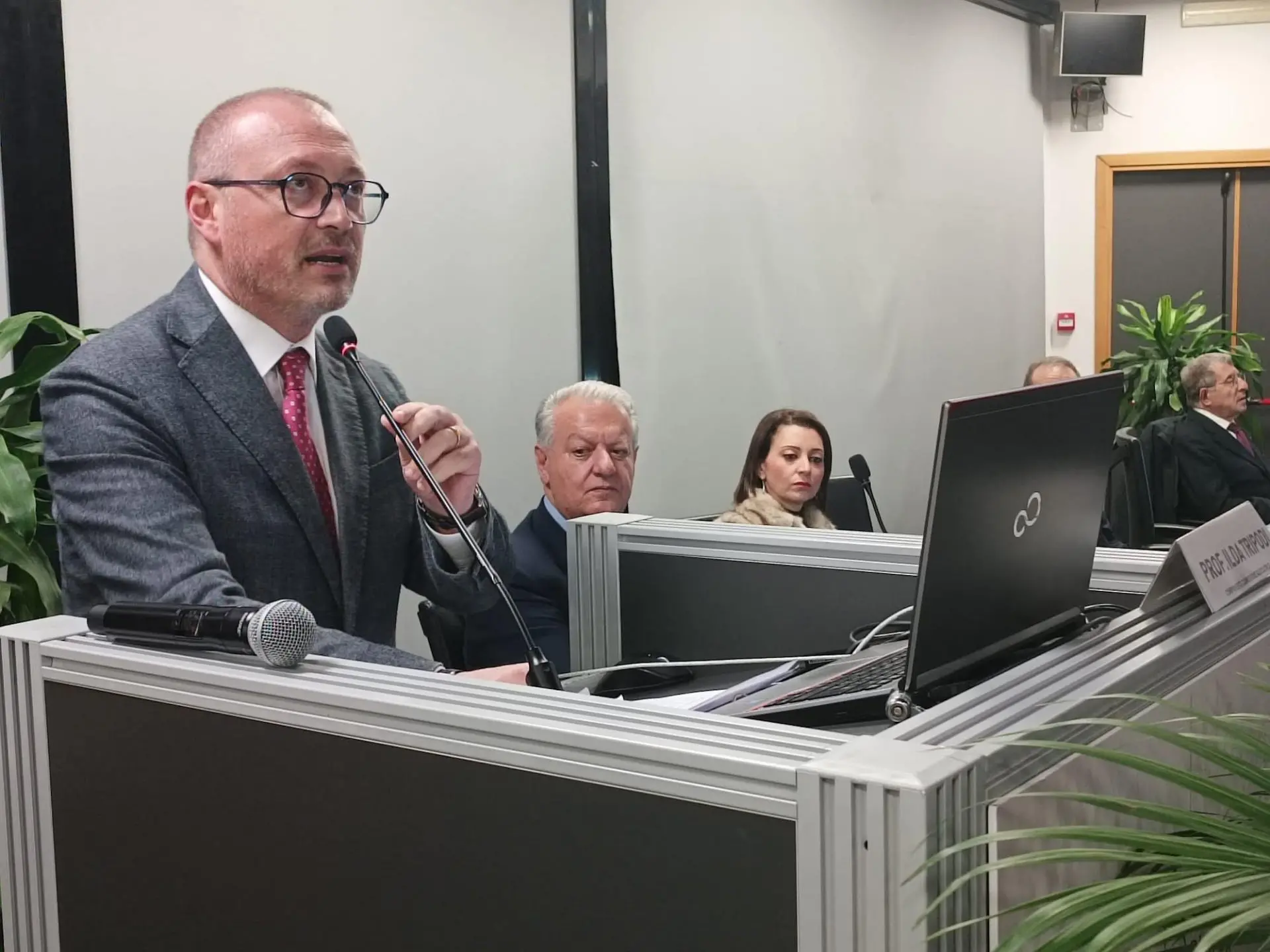 Reggio, Versace: «Il Premio Rhegium Julii merita di varcare i confini della città»