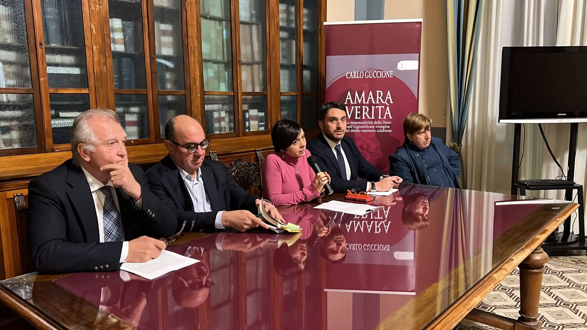 Sanità, Guccione presenta il suo libro denuncia a Reggio: «Un problema di giustizia sociale»