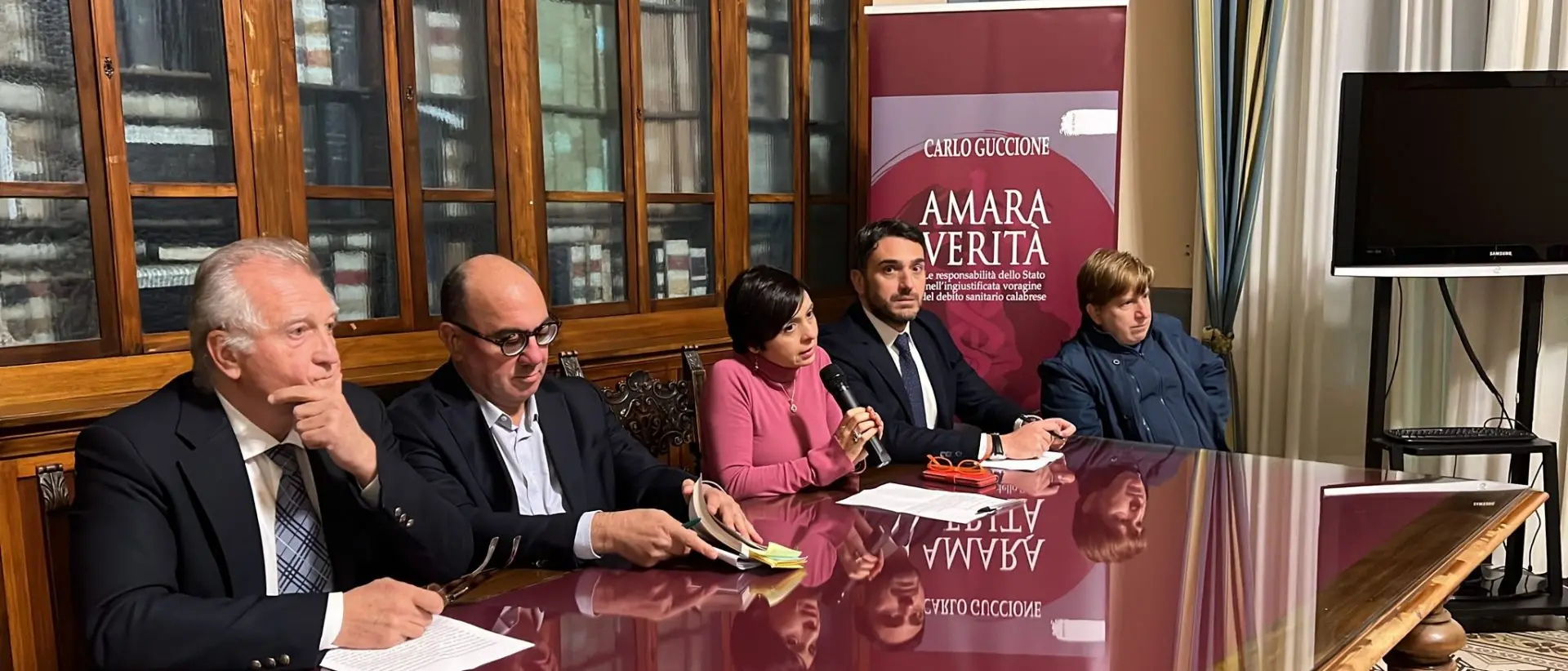 Sanità, Guccione presenta il suo libro denuncia a Reggio: «Un problema di giustizia sociale»