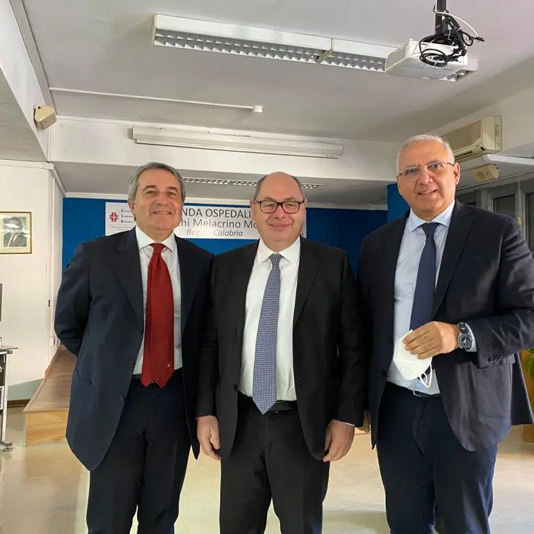 La Cardiochirurgia del Gom spegne le prime sei candeline