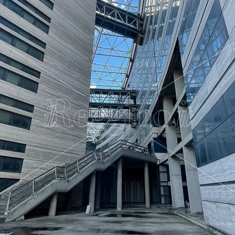Palazzo di giustizia a Reggio, entro il 2023 ripartiranno i lavori