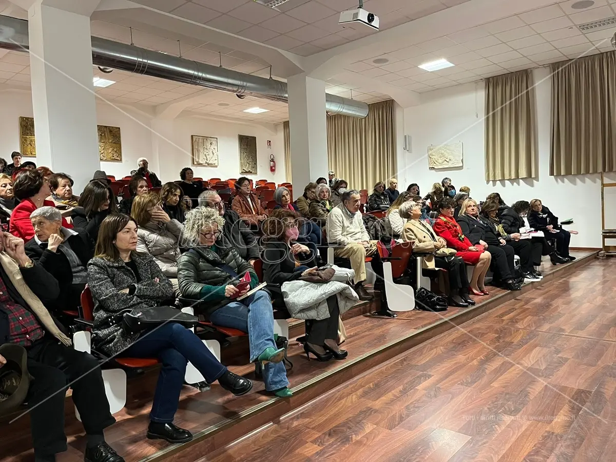 Cultura, da Reggio un appello per la libertà delle donne in Iran - VIDEO