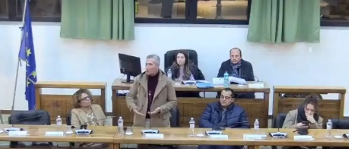 Consiglio comunale a Taurianova, la questione acqua ancora al centro degli scontri in aula