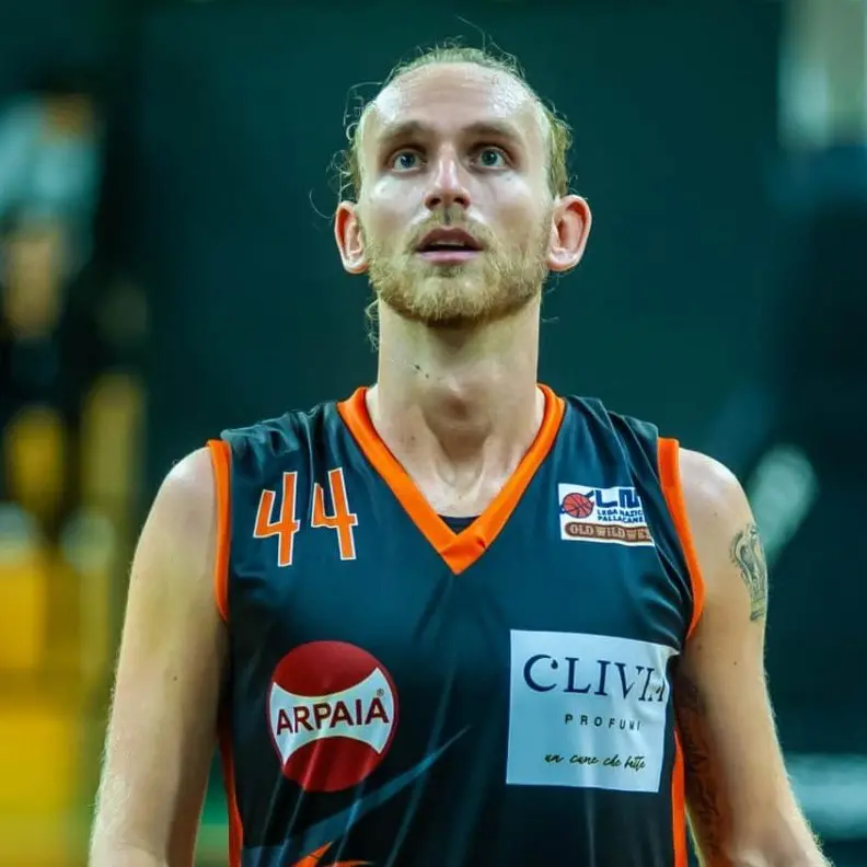 Basket: gioia Viola, vittoria a Palermo e addio ultimo posto. Al PalaMangano finisce 76-82